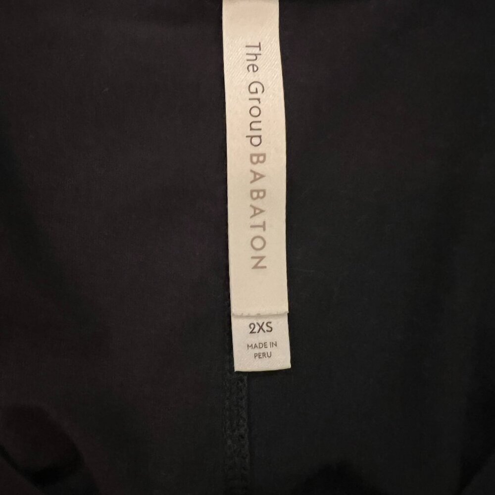 Aritzia - THE GROUP by Babaton - Classic V-Neck Black Tee - 2XS/XXS - Picture 6 of 7